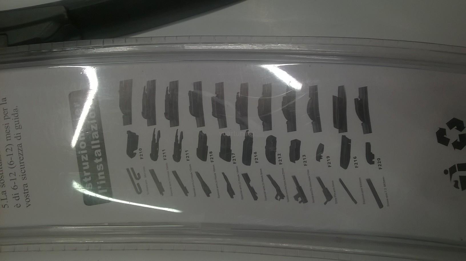 Stěrač FLAT MULTI 450mm - 8 adaptérů