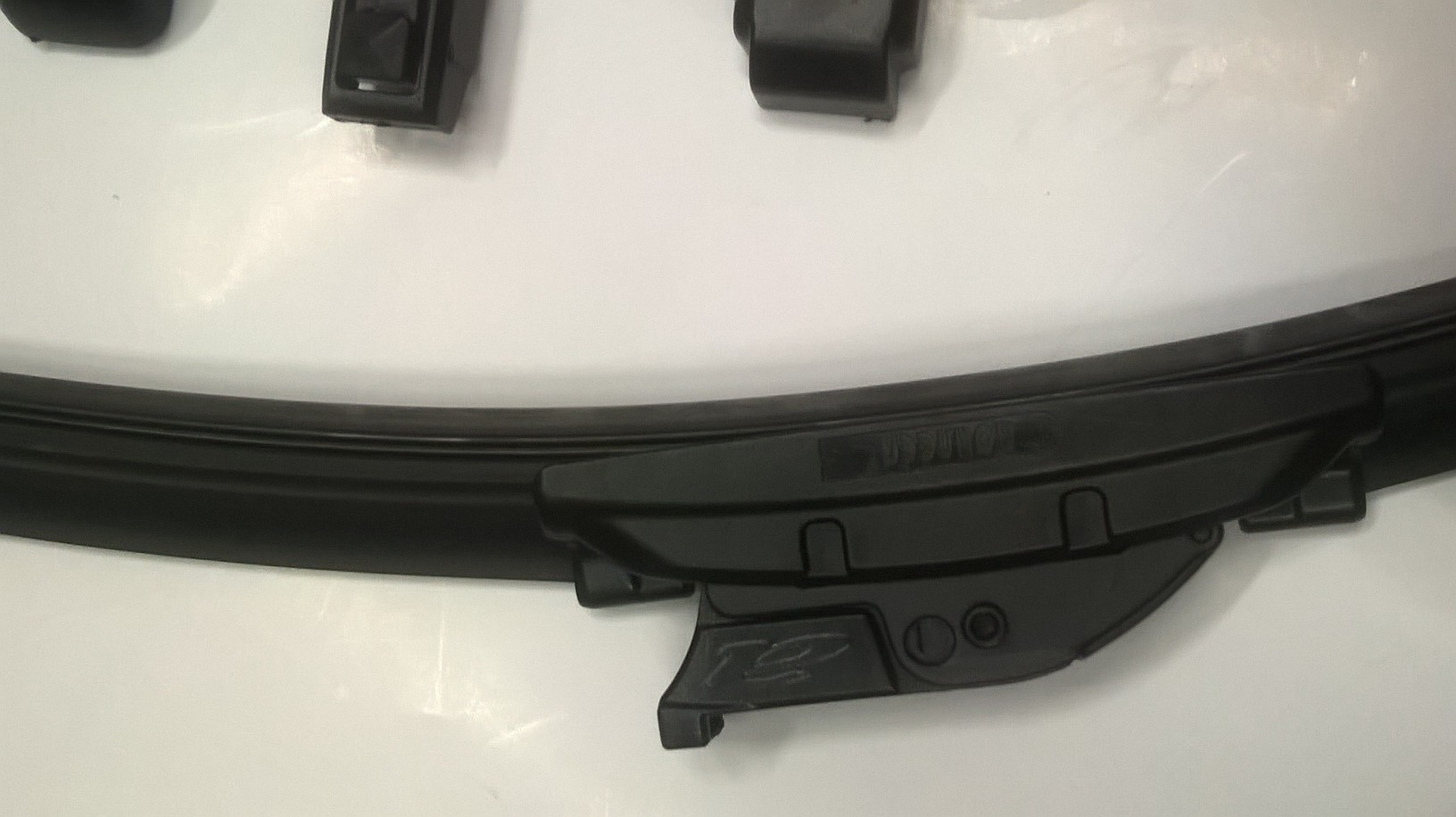 stěrač FLAT multi 350mm - 8 adaptérů