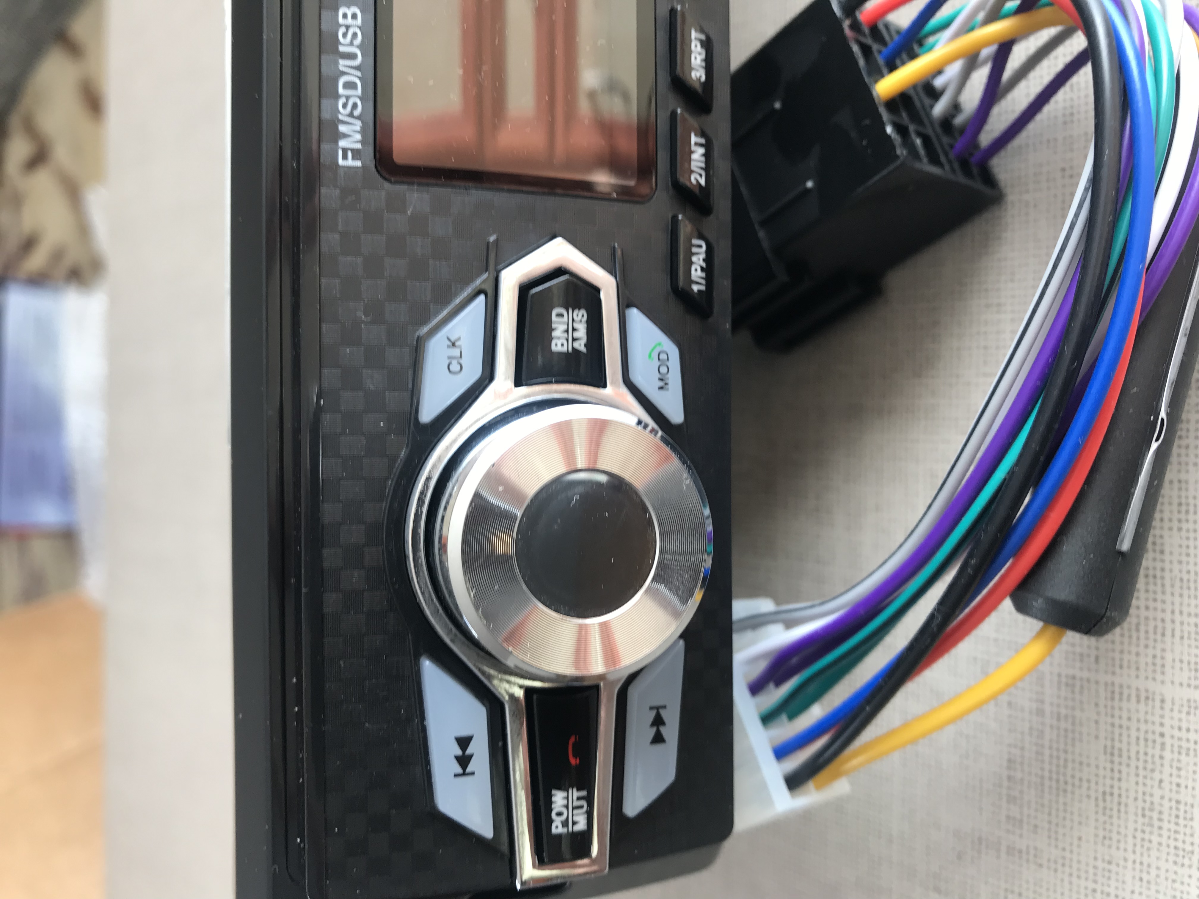AUTORÁDIO MP3 USB + SDMMC + ISO +OVLÁDAČ 4X50W BLUETOOTH