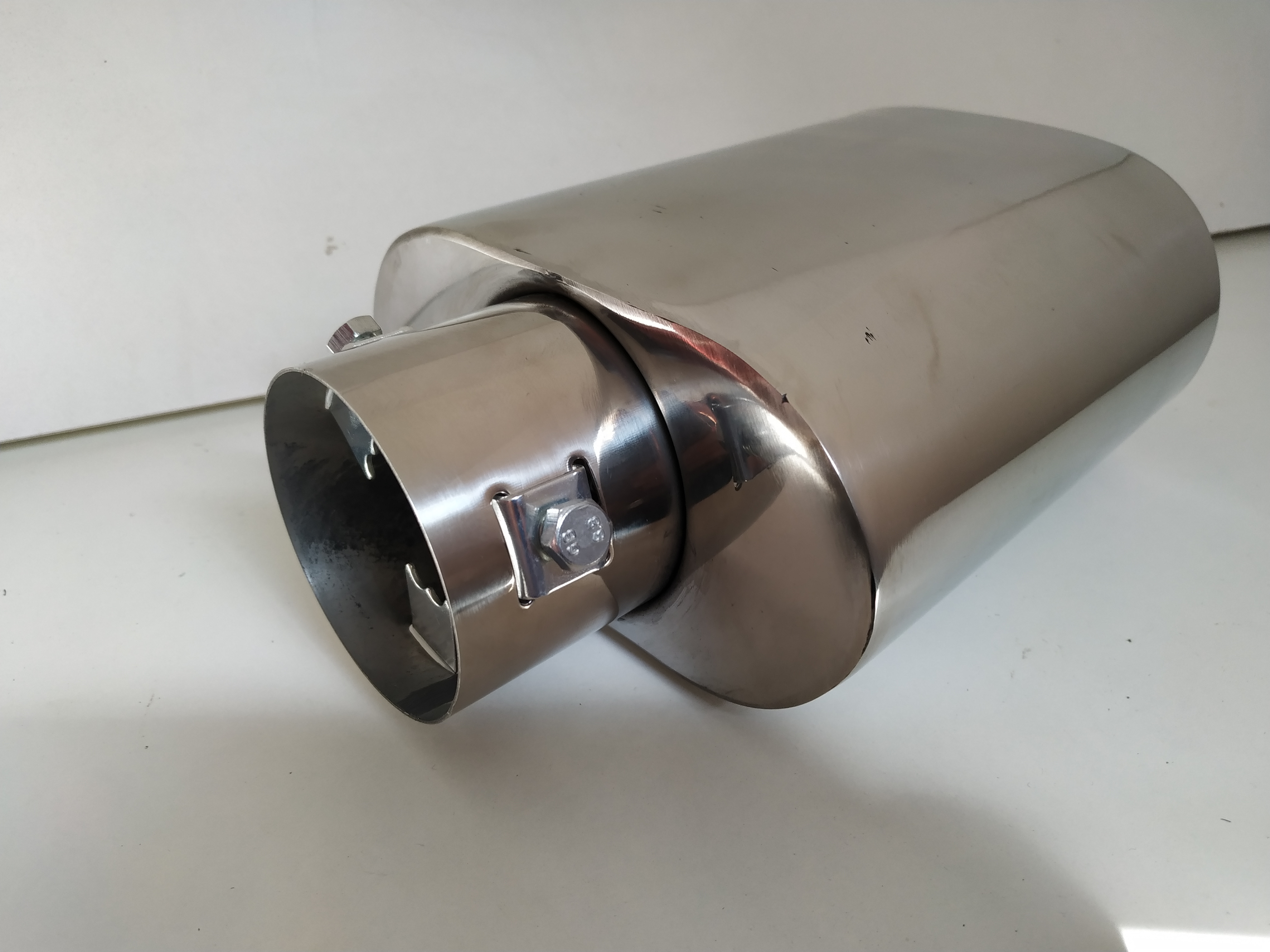 KONCOVKA VÝFUKU OVÁL