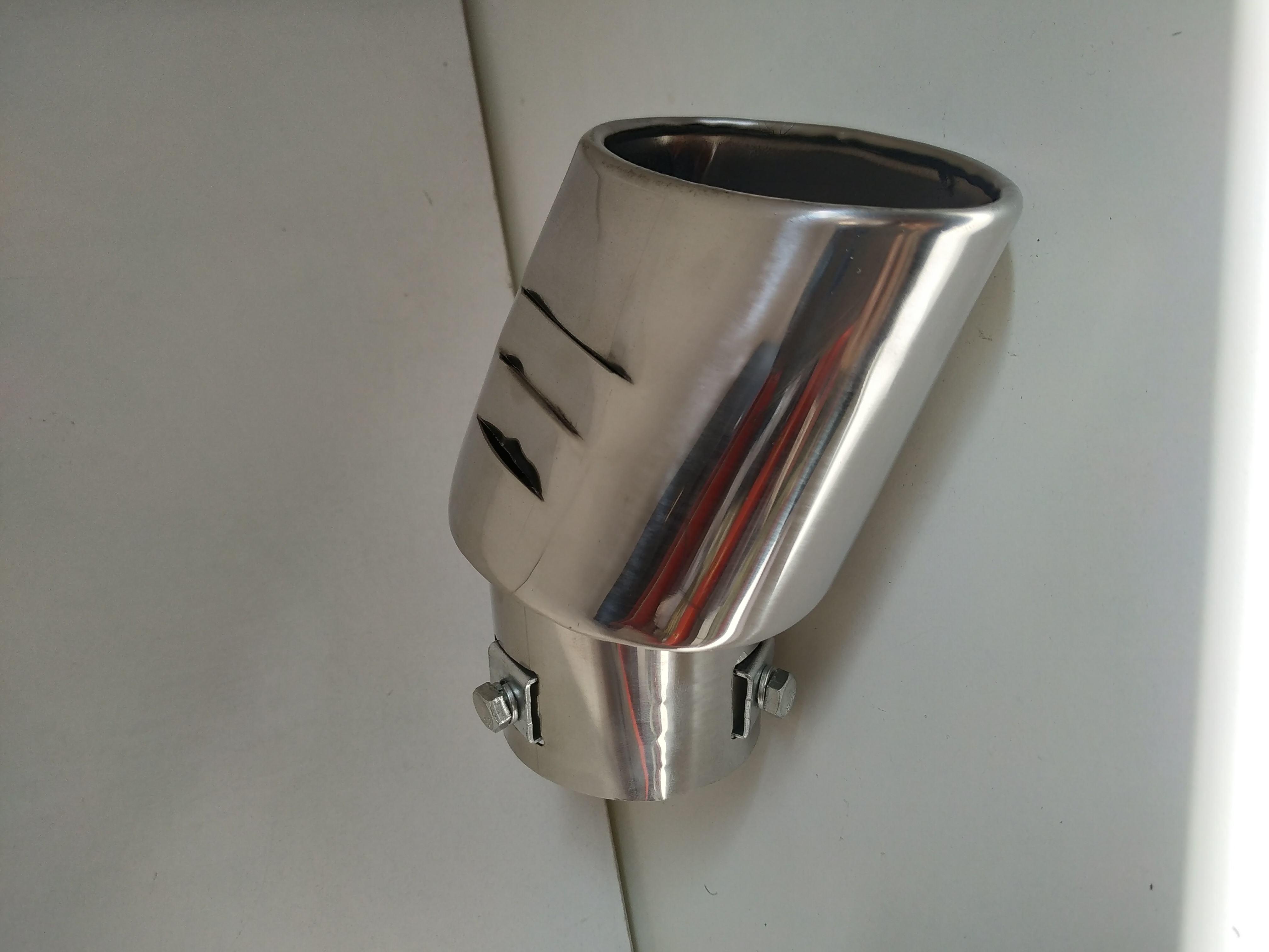 Koncovka výfuku ovál zahnutá