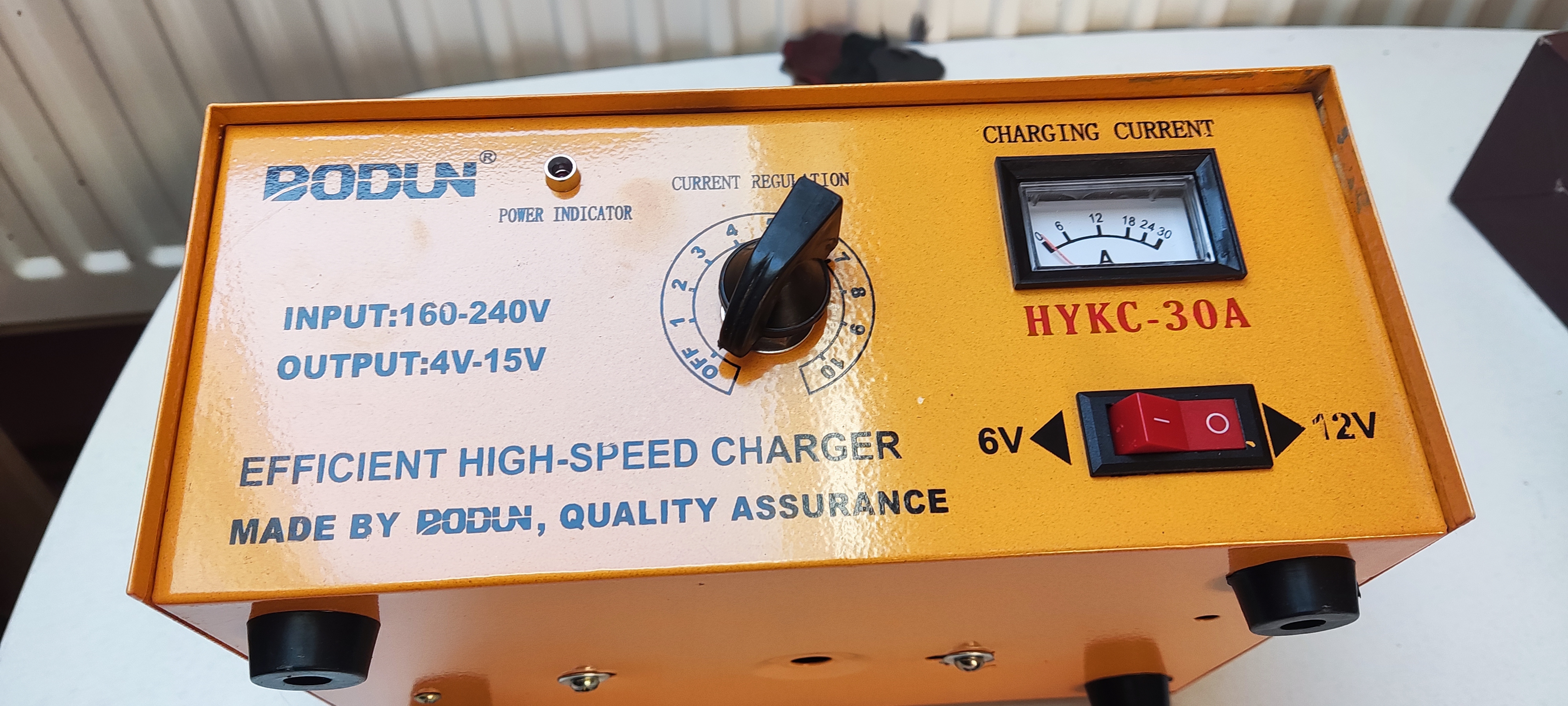 NABÍJEČKA AUTOBATERIÍ 30A 6/12 V