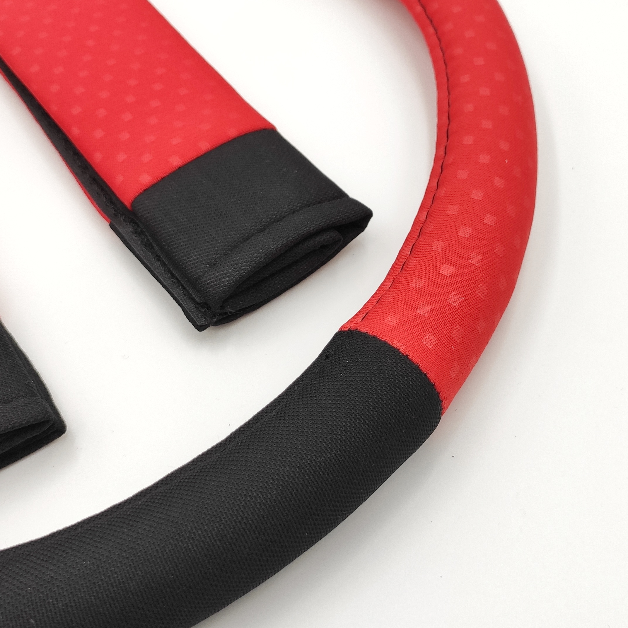 Autopotahy Dragon červené potah volantu s návleky na bezpečnostní pásy - univerzální