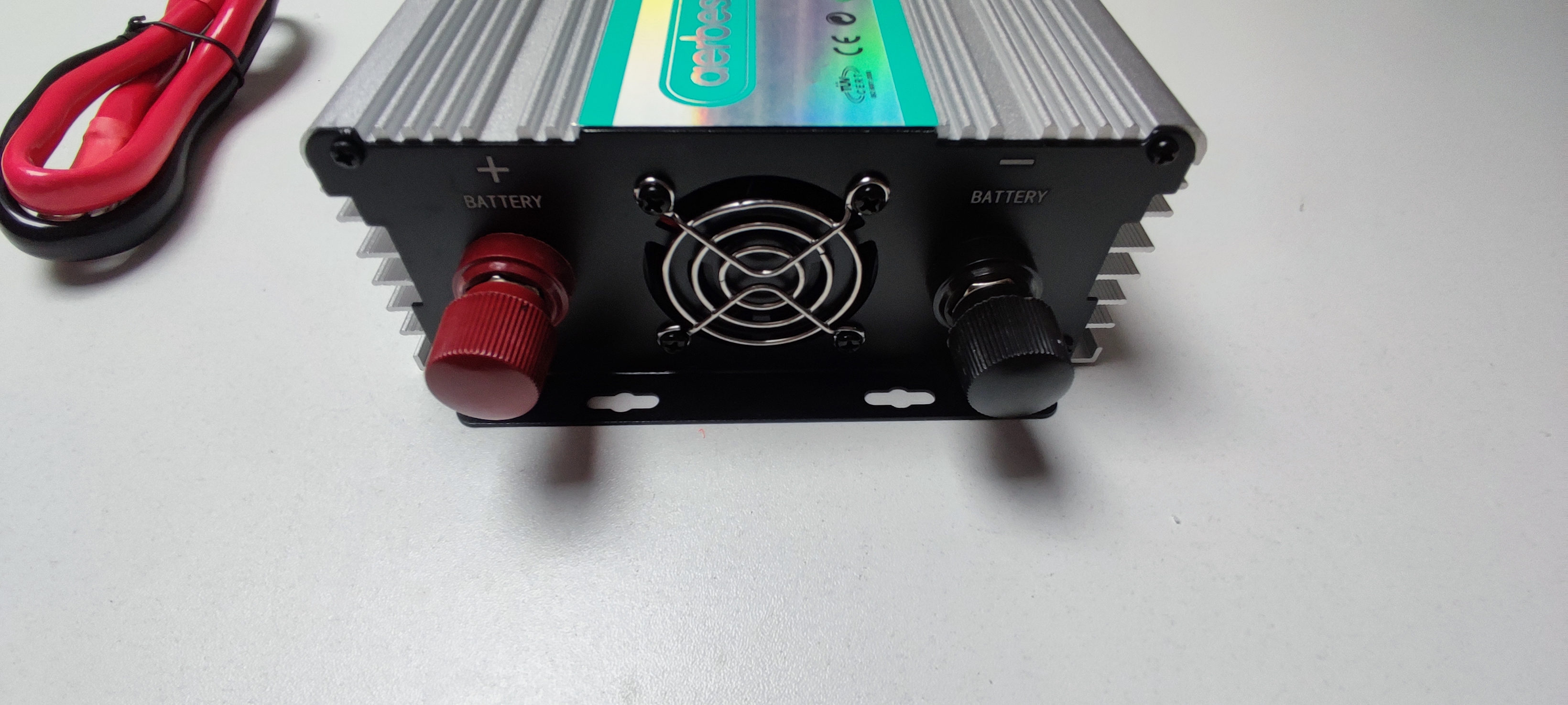 MĚNIČ NAPĚTÍ DC/AC 12V / 220V, 4000W 