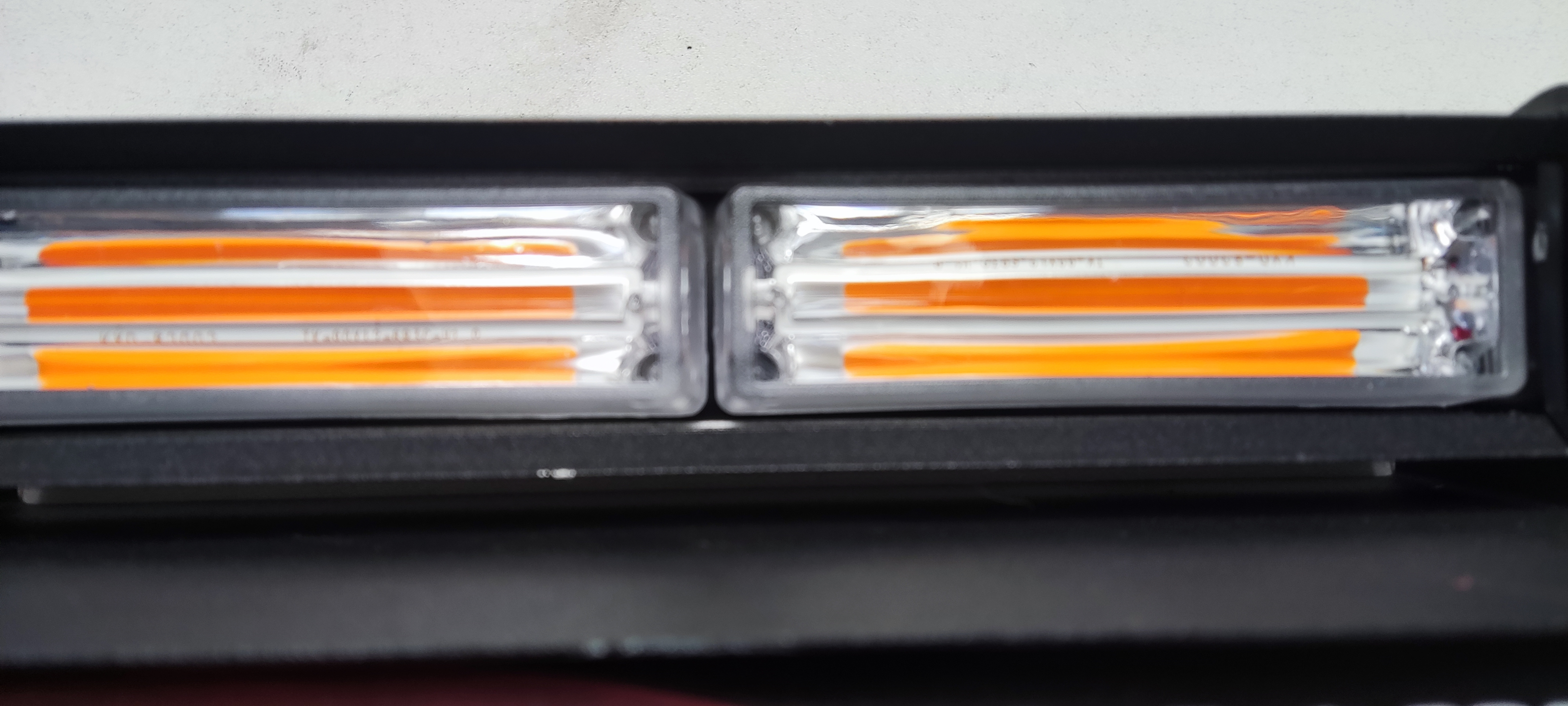PREDATOR LED vnitřní, 12V, oranžový