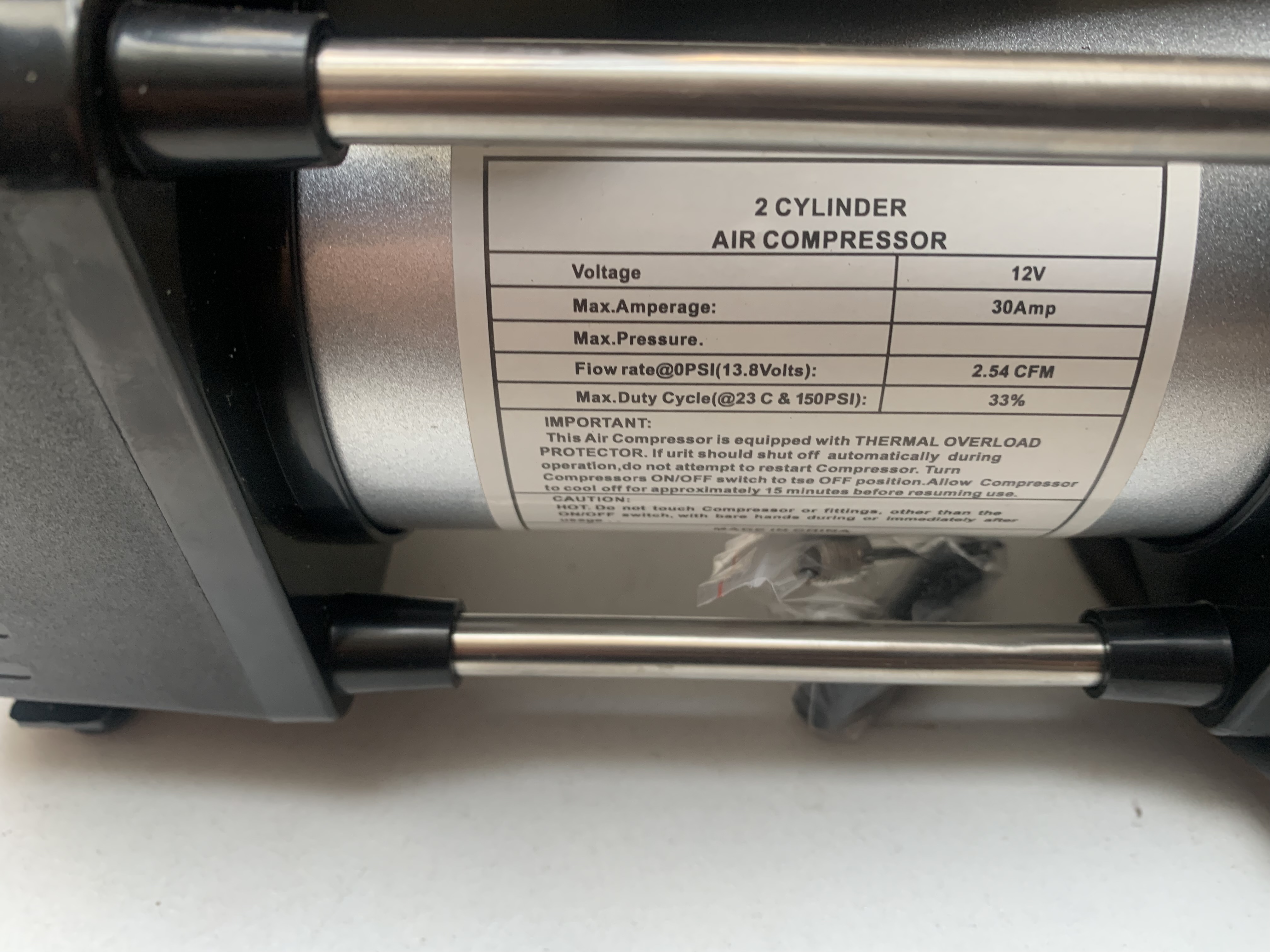 KOMPRESOR do auta DVOUPÍSTOVÝ 12V