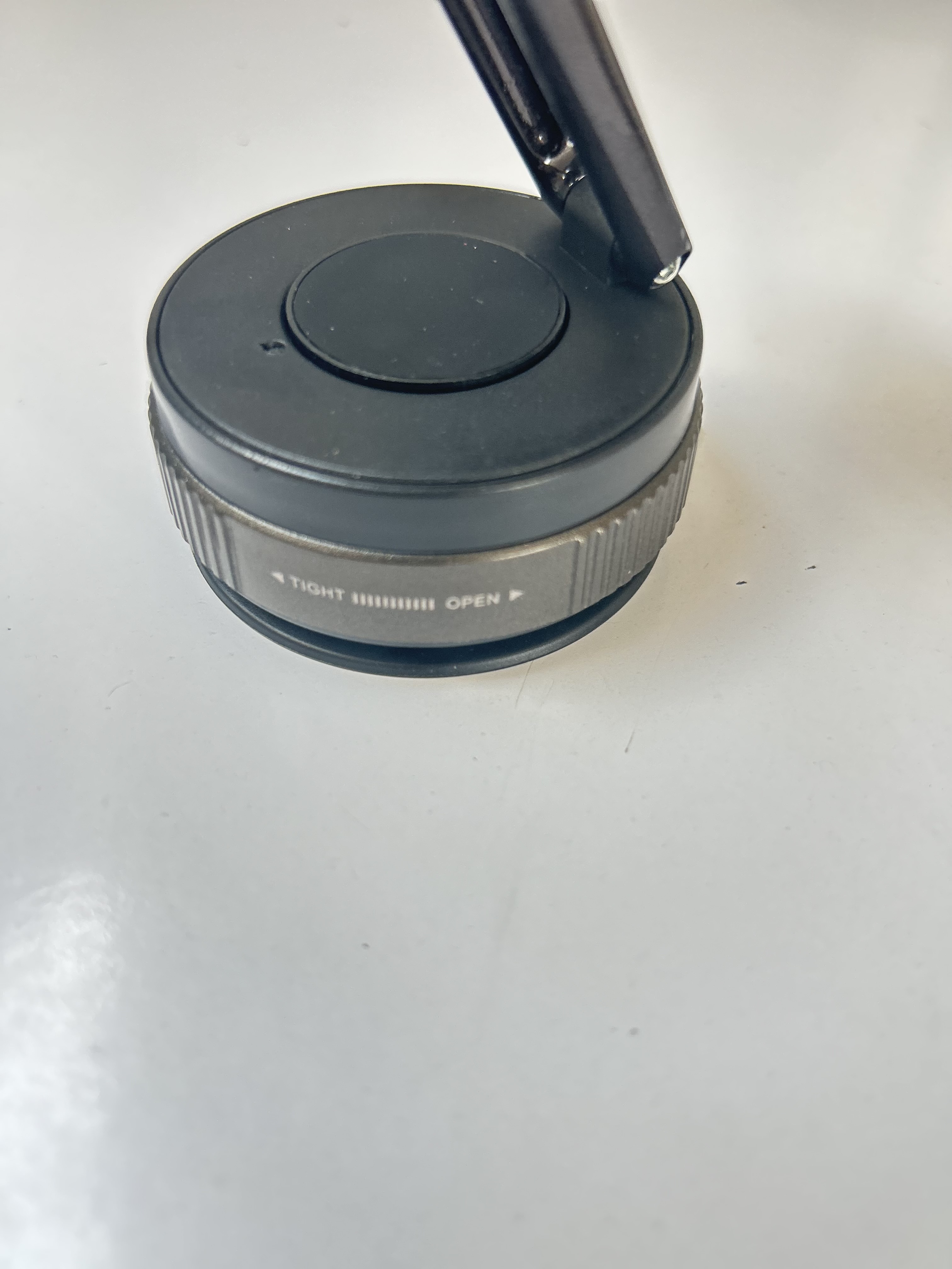 Magnetický držák na telefon do auta s 360° otočným nastavitelným držákem 